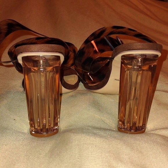 JUSTFAB Leopard print heeled sandals Size 7 NIB - Picture 3 of 8